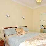 Lynfield 3*