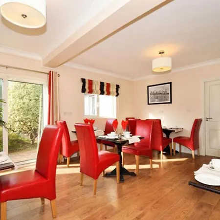 Guest house Lynfield