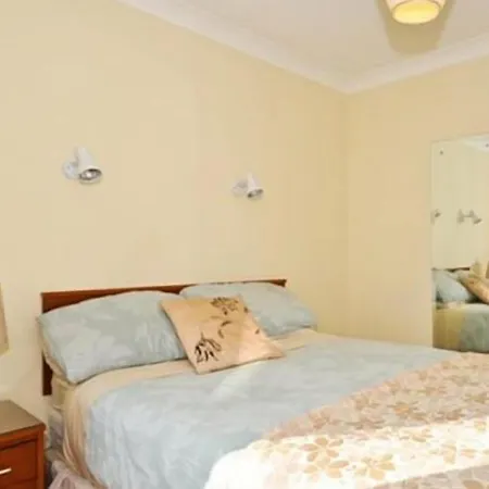 Lynfield 3*
