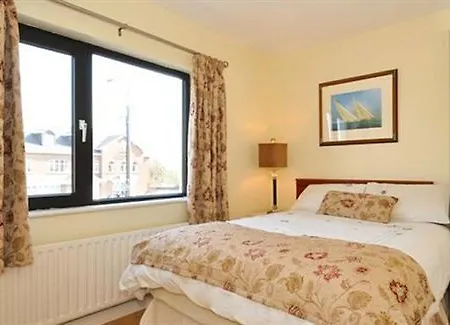 Lynfield Guest house 3*