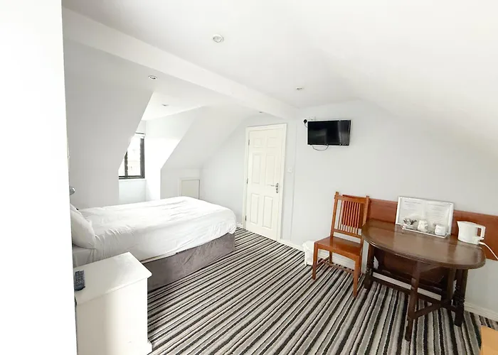 Lynfield Pensjonat 3*